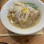 麺処 ぐり虎 出雲店 - 鶏塩雲呑ラーメン¥980
