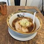 鬼そば 藤谷 浅草店 - 醤油ラーメン1000円