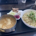 まるご食堂 - 料理写真:濃厚煮干しミルクつけ麺@980円(2024年1月時点）