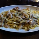 ラ カッレッタ - 鶏としめじの白ワインソーススパゲッティ
