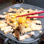 KOREAN DINING 長寿韓酒房 - 塩サムギョプサル1