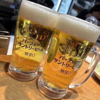 自慢のお肉と共に！ビールからマッコリまで多彩なドリンクを提供