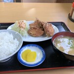 村上食堂 - 唐揚げ定食800円