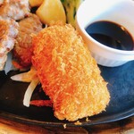 ステーキのどん - 日替わりランチ金曜日
            ポークグリル&カニクリームコロッケ