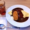 Roku Roku Kafe - ハヤシソース カニクリームコロッケ添え オムライス