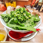 神戸ラーメン 第一旭 - 塩らーめん（¥860） + キクナ追加（¥100）