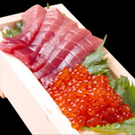 Salmon roe and medium fatty tuna rice bowl