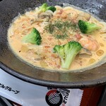 極楽うどん TKU - エビトマトクリームうどん