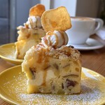 yoshida coffee sangubashi - さつまいもとクリームチーズのクランブルケーキ