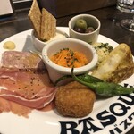 BAR BASQUE - 