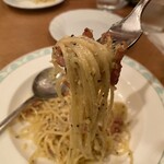 ピッコロヂヂ - 玉子とチーズとベーコンのスパゲッティ(麺　パスタリフト)