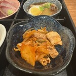 麺とおばんざいとお酒のお店 佳什 - おばんざい　豚肉キムチ炒め