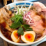 Ramen Shokudou Hitotsuki - 特製鶏醤油ラーメン 大盛