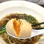 麺屋 七利屋 - 黄身が華厳の滝状態