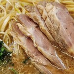 ラーメン 山岡家 - チャーシューアップ