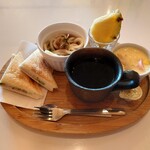珈琲 ちゃ茶 - ●ホットコーヒー（モーニングサービス付き）430円