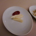 アンティーカ・トラットリーア・ノスタルジーカ - ペコリーノサルドとサルシッチャ