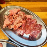 肉問屋直営 食肉市場 とんちゃん焼肉 大王 - ハラミ&カシラ定食(税込600円)