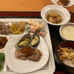 源泉湯の宿　松乃井 - そば、筋煮込み、エビ、チキンカレー等色々