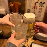 肉汁餃子のダンダダン - 合流したメンバーさんと3人で乾杯♪
            ♪(*^^)o∀*∀o(^^*)♪