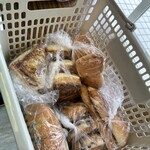 シライシパン アウトレットショップ 日詰店 - 