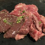 焼肉酒家 傳々 - 上コロ、ハラミスジ、レバー