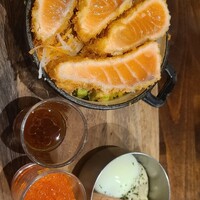 Seafood bar Ermitage 代々木店 - トロサーモン、半熟卵のタルタル、イクラ、オイルと醤油