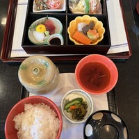 江戸懐石 若福 - 梅とろろ江戸箱膳