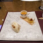 トゥ・ラ・ジョア イズム - 