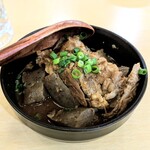 Yokobori Gyouza - 豚ばら肉とコンニャクの煮込みが堪らん美味い