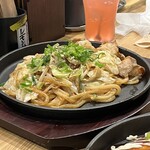 OKAYAMA鉄板 はなはな - ホルモンうどん