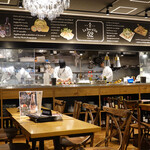 Le Bar a Vin 52 AZABU TOKYO - 忙しそうですネッ！