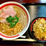 麺屋 よつ葉 - ラーメン半チャーハンセット 1,050円