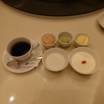 Shisen - 注文出来るデザート全種類、コーヒー