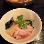 手打蕎麦・酒・料理 壱クラシック - 地鶏煮（取り分け）