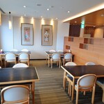 秋田車屋 - テーブル席