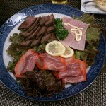 虹河 - 鯨のベーコン（山口県下関だ）、ローストビーフとか