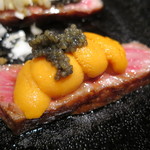 鳥茂 - 和牛のステーキ3種薬味食べ較べ：雲丹＆キャビア、鬼おろし＆キャビア、アンチョビ1