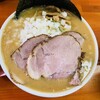 Chuukasoba Kamekiya - 味噌ラーメン大盛り、チャーシュートッピング