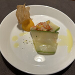 ビストロ エトワ - 前菜のほおずきとカニのサラダ