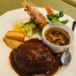 ヨウショクヤカフェレストピュア - ハンバーグとエビフライランチ