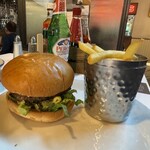 Spuntino - クラシック バーガー (Classic burger) 13.95 UKポンド (日本円で2561円)
            2024年1月3日