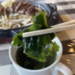 おやじのステーキ - 常識内でワカメを取ったスープ