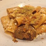 Trattoria Zà Zà - ワイフのリガトーニ　トマトソースが濃厚で美味い