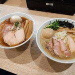 麺屋 伊藤 - 特製濃厚鶏白湯煮干し、特製醤油らーめん