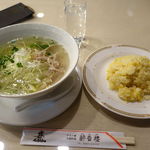 酔香樓 - ラーメンセット（鶏細切り湯面と半チャーハン）　950円　+　チャーハン大盛　210円