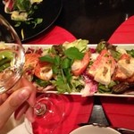 アヒル - トマトとカマンベールの焼きサラダ