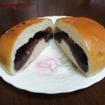 セブンイレブン - ”義母と娘のブルース” と セブンイレブンの 特別コラボ企画の ”麦田のあんパン” 168円（税別）。