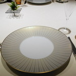 ロオジエ - オーダーメイドのお皿には
