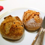 ロオジエ - 栗のパンとオリーブのパン